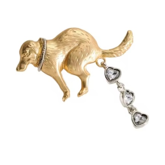 Pooping Gold Dog Brooch - Picture 4 of 7